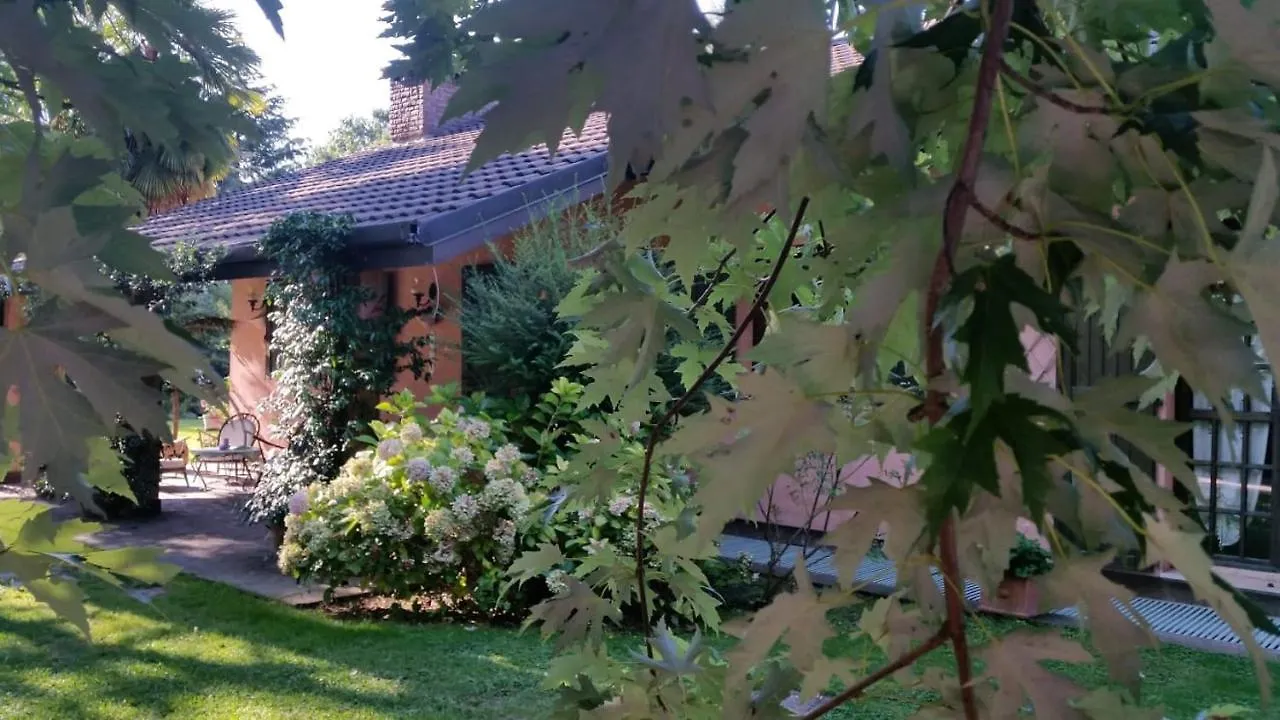 B&B Al Roncaccio Calco  Bed & Breakfast Calco (Lombardy)
