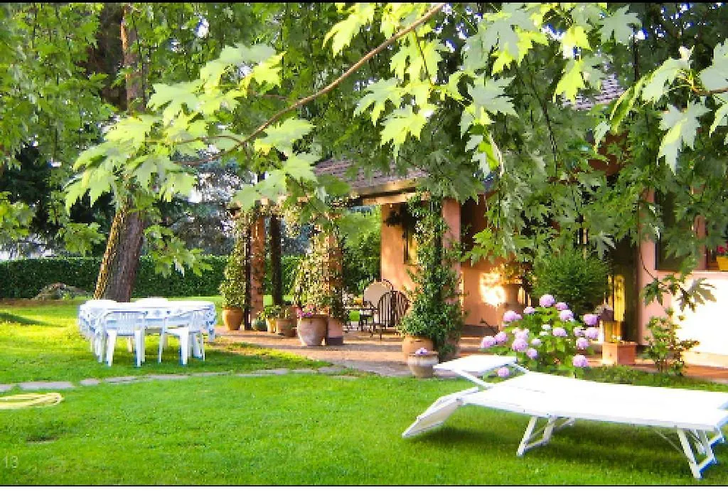B&B Al Roncaccio Calco  Bed & Breakfast Calco (Lombardy)