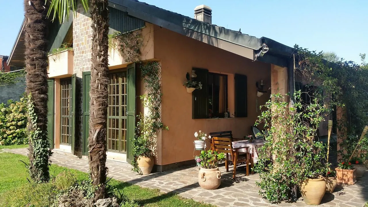 B&B Al Roncaccio Calco  0*, Calco (Lombardy)